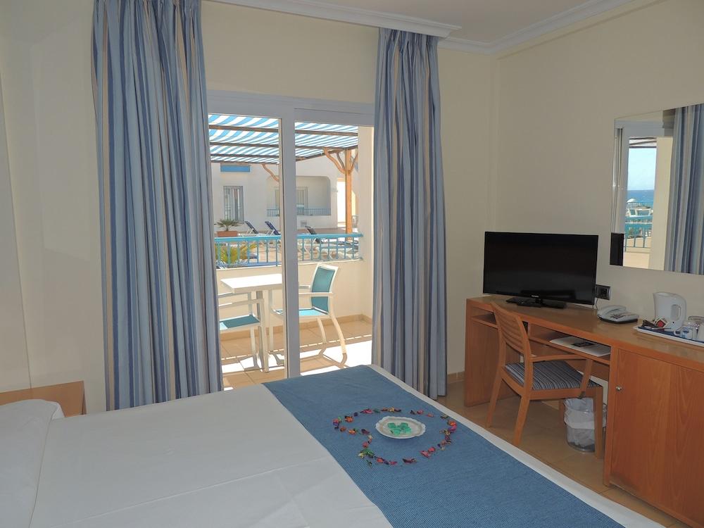 Hotel Punta Del Cantal Mojacar Exterior photo