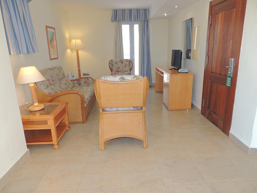 Hotel Punta Del Cantal Mojacar Exterior photo